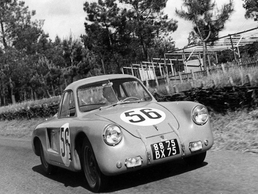  Renault 4CV Coupe by Vernet & Pairard 1954 года  (фото 1 из 2)